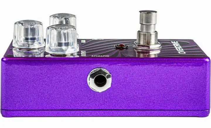 MXR Wylde Audio Zack Sabbath OD, footswitch in primo piano