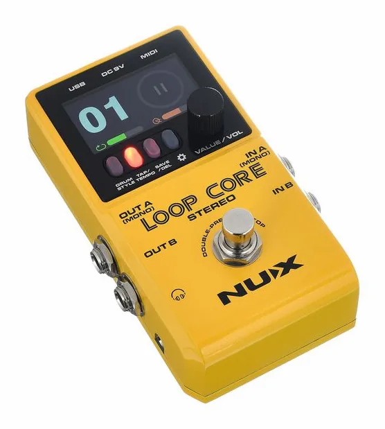 Nux Loop Core Stereo, footswitch in primo piano