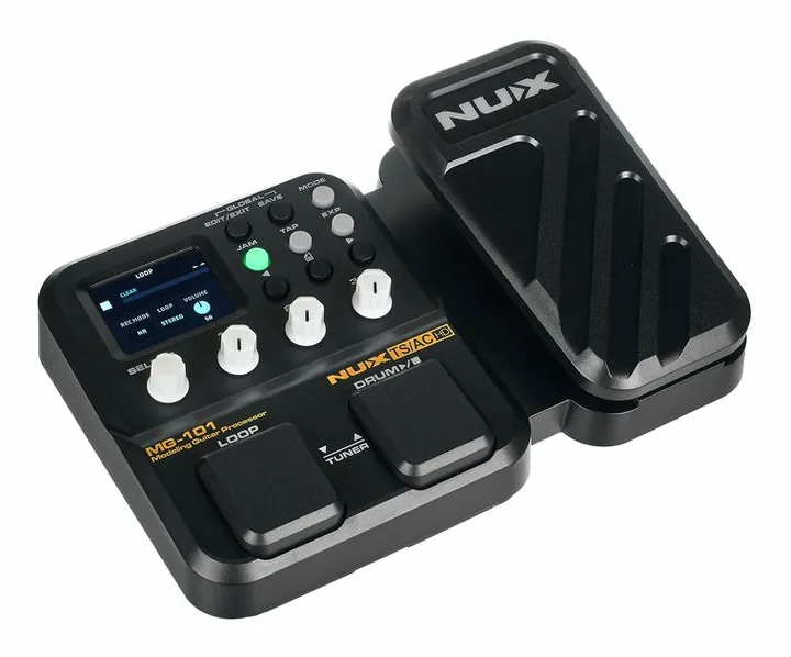 Nux MG-101, footswitch in primo piano