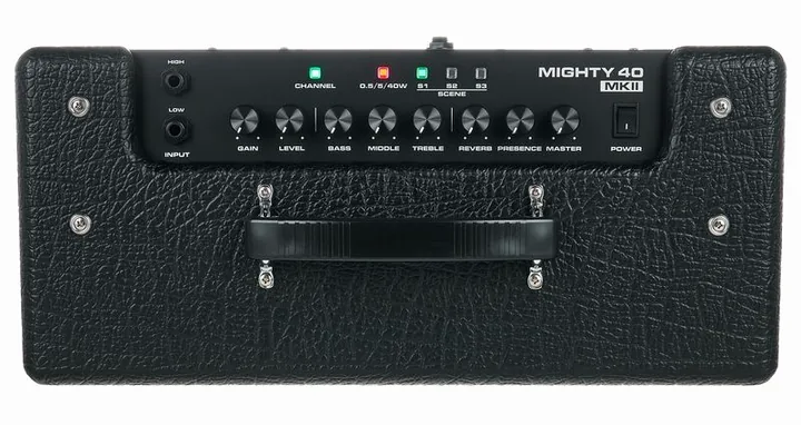 Nux Mighty 40 MKII, angolo del cabinet