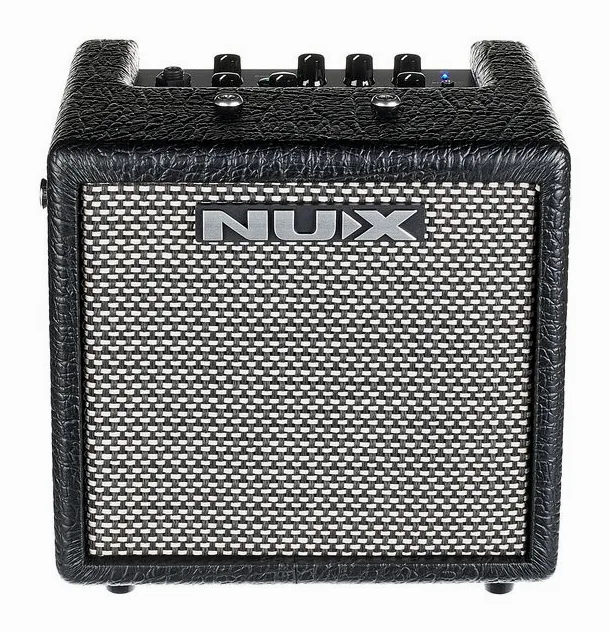 Nux Mighty 8BT MKII, logo e finiture del pannello frontale