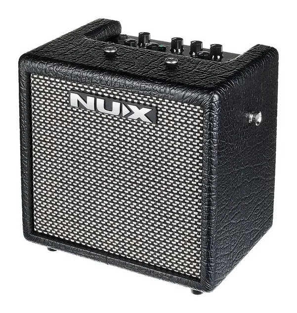 Nux Mighty 8BT MKII fotografato frontalmente