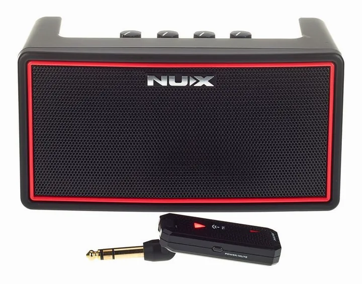 Nux Mighty Air, retro con le prese di collegamento
