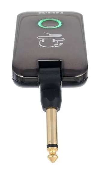 Nux Mighty Plug Mp-2, footswitch in primo piano