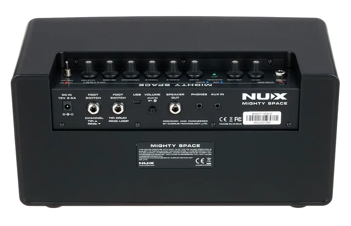 Nux Mighty Space, pannello dei controlli in primo piano