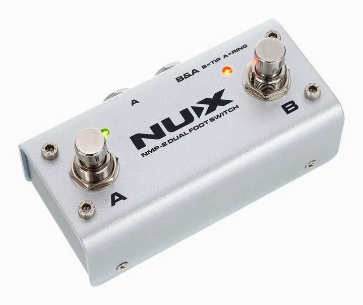 Nux NMP-2 Footswitch, connettori sul retro dell'unita