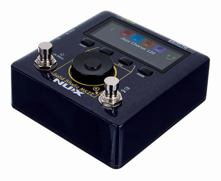 Nux Solid Studio MKII, logo e finiture del pannello frontale