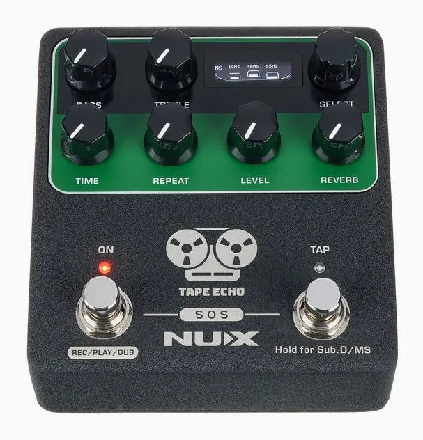 Nux Tape Echo, footswitch in primo piano
