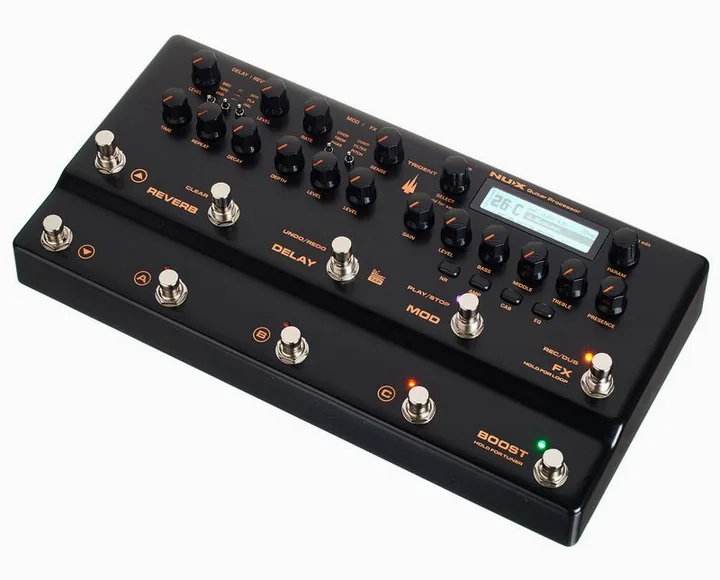 Nux Trident, vista laterale del cabinet