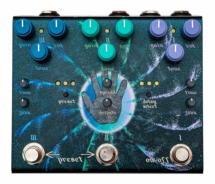 Old Blood Noise Endeavors Beam Splitter V2 Cool inquadrato di fronte su sfondo neutro