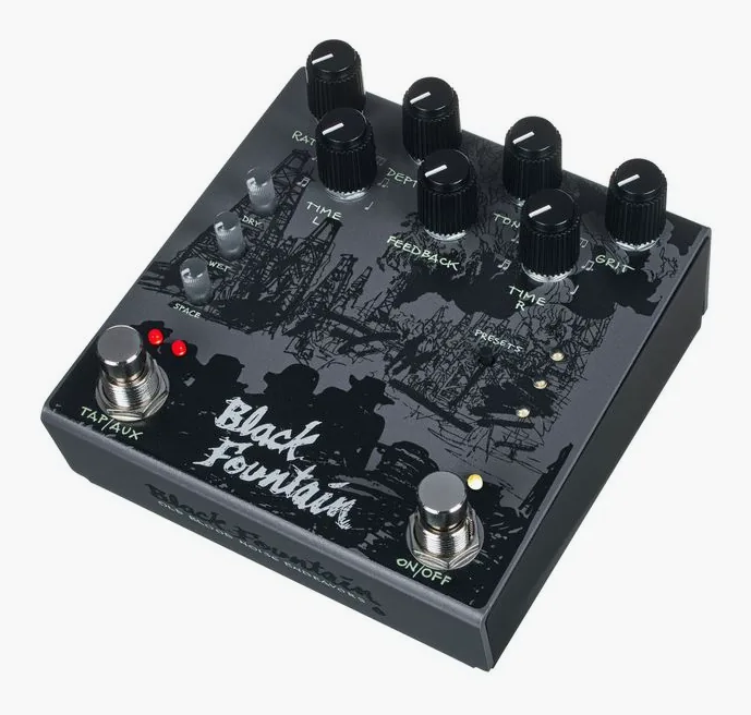 Old Blood Noise Endeavors Black Fountain Stereo Delay SL inquadrato di fronte su sfondo neutro
