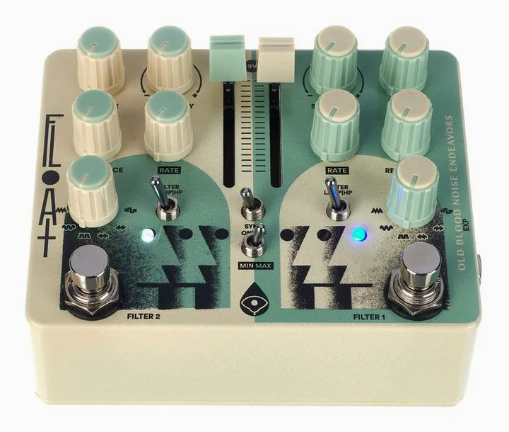 Old Blood Noise Endeavors Float Dual Moving Filter, footswitch in primo piano