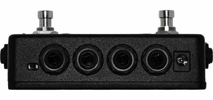 One Control Black Loop/BJF Buffer/Switch, connettori sul retro dell'unita