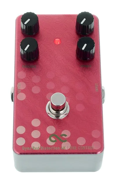One Control Dyna Red Distortion 4K NG, grafica del pannello superiore