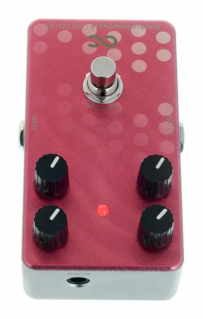 One Control Dyna Red Distortion 4K NG, connettori sul retro dell'unita
