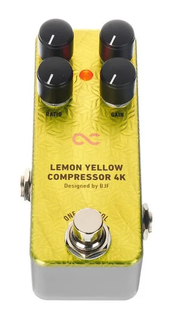 One Control Lemon Yellow Compressor 4K, connettori sul retro dell'unita