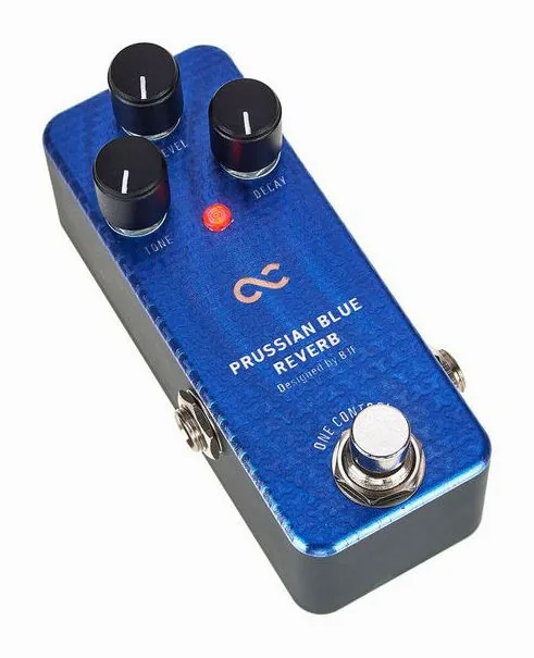 One Control Prussian Blue Reverb, manopole viste dall'alto
