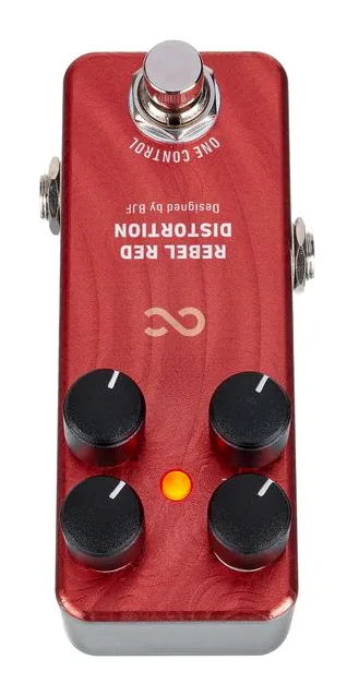 One Control Rebel Red 4K Distortion, grafica del pannello superiore