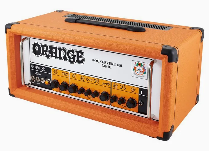 Orange Rockerverb 100H MKIII fotografato frontalmente