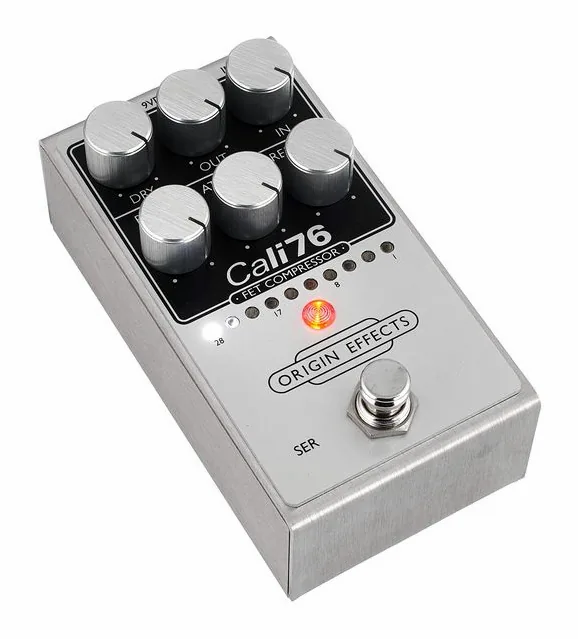 Origin Effects Cali76 V2 FET Compressor, grafica del pannello superiore