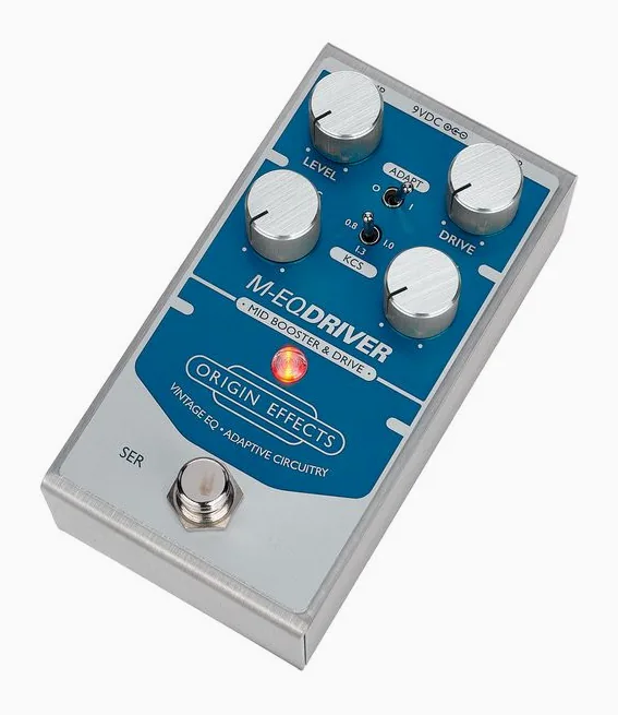 Origin Effects M-EQ Driver Mid Boost/Overdr. fotografato frontalmente