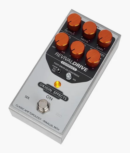 Origin Effects RevivalDrive Compact in primo piano frontale