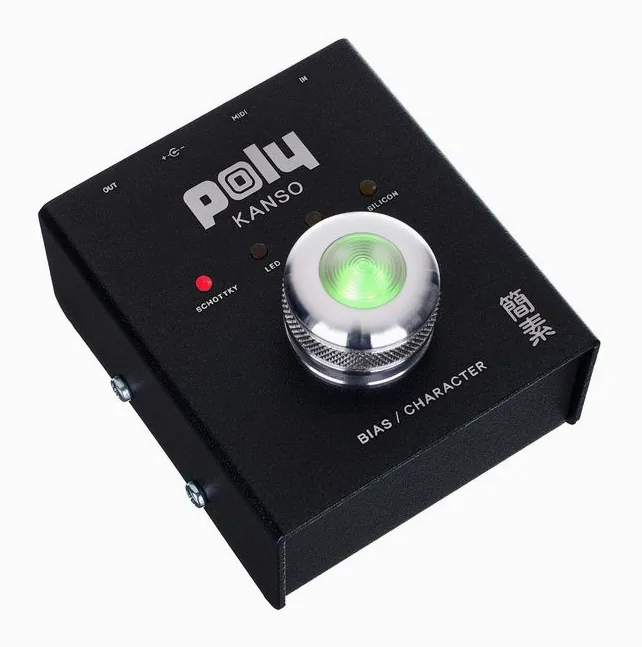 Poly Effects Kanso Boost, ingressi e uscite laterali