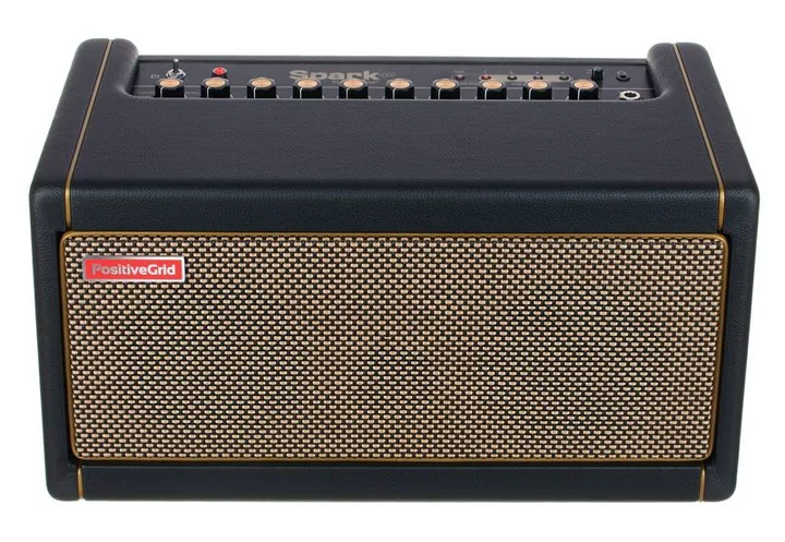 Positive Grid Spark 40 BK, vista dall'alto della testata