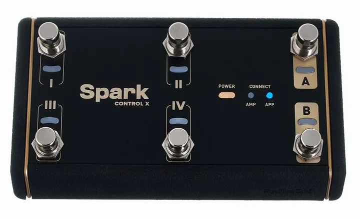 Positive Grid Spark Control X, led e interruttore a pedale