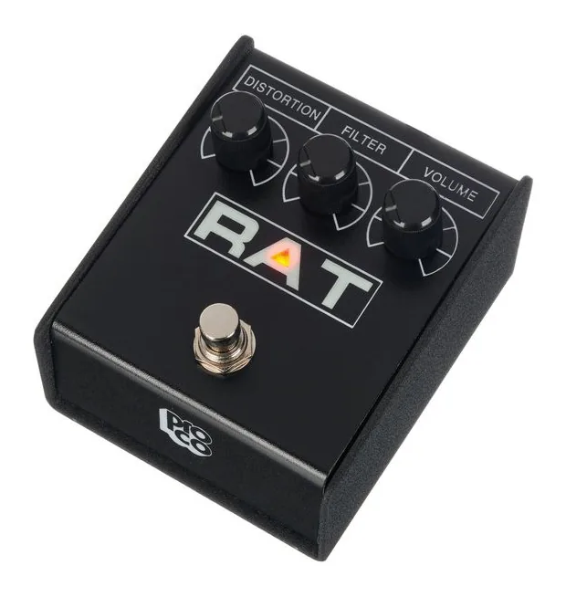 Proco Rat 2 Distortion, footswitch in primo piano