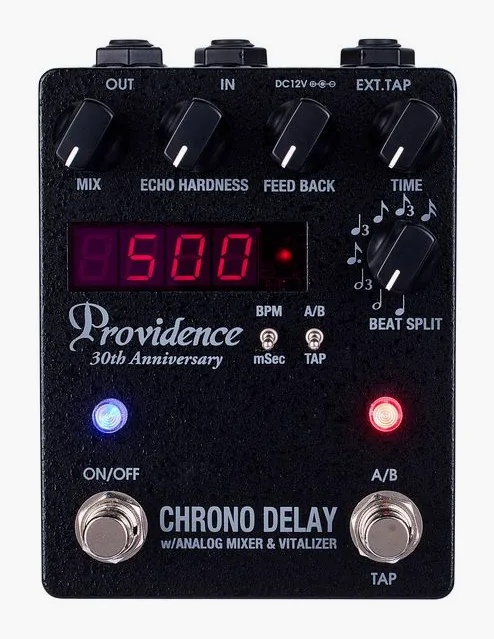 Providence DLY-4 Chrono Delay Black LTD, footswitch in primo piano