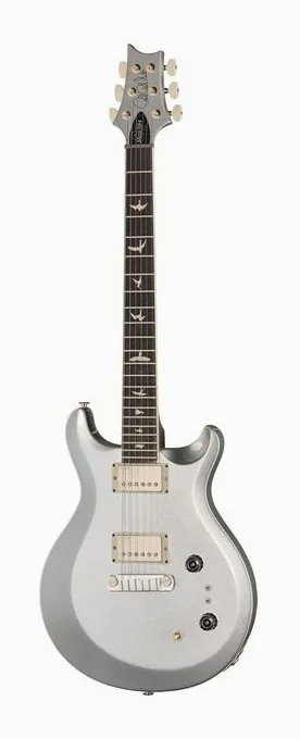 PRS S2 Mira 594 Platinum Metallic inquadrato di fronte su sfondo neutro