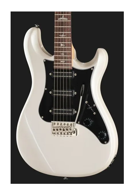 PRS SE NF3 Pearl White RW, paletta con meccaniche e logo