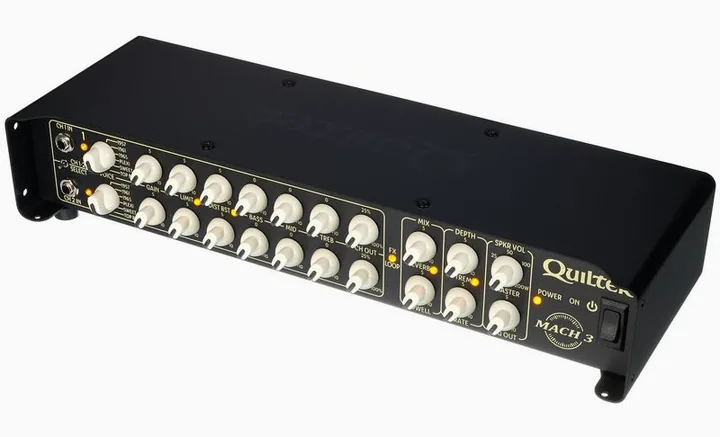 Quilter Aviator Mach 3 Head fotografato frontalmente