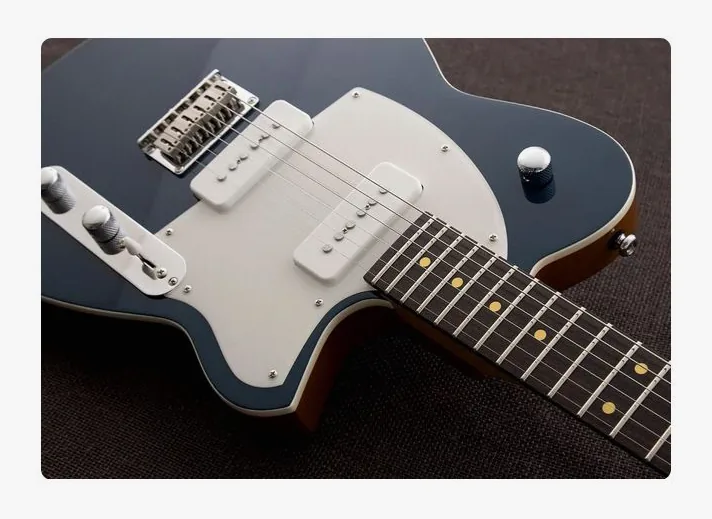 Reverend Charger 290 High Tide Blue, curve del body viste dall'alto