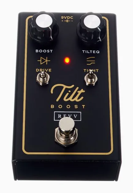 Revv Tilt Boost, footswitch in primo piano