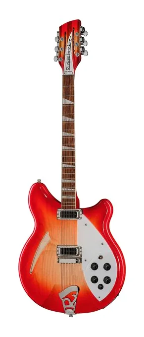 Rickenbacker 360/12 FG inquadrato di fronte su sfondo neutro