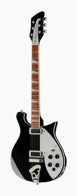 Rickenbacker 620 JG inquadrato di fronte su sfondo neutro