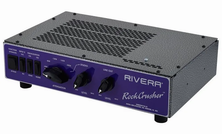 Rivera RockCrusher inquadrato di fronte su sfondo neutro