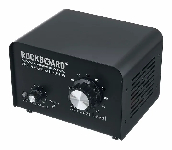 Rockboard RPA 100 Power Attenuator inquadrato di fronte su sfondo neutro