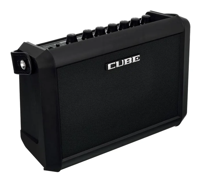Roland Cube Street Mini, pannello dei controlli in primo piano