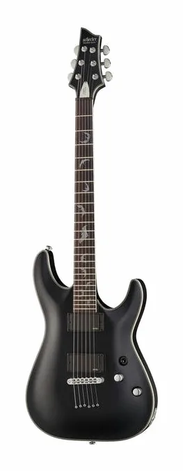 Schecter Damien Platinum 6 SBK fotografato frontalmente
