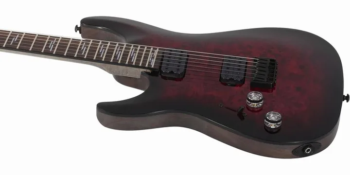 Schecter Omen Elite-6 LH BCHB, corpo e verniciatura in primo piano