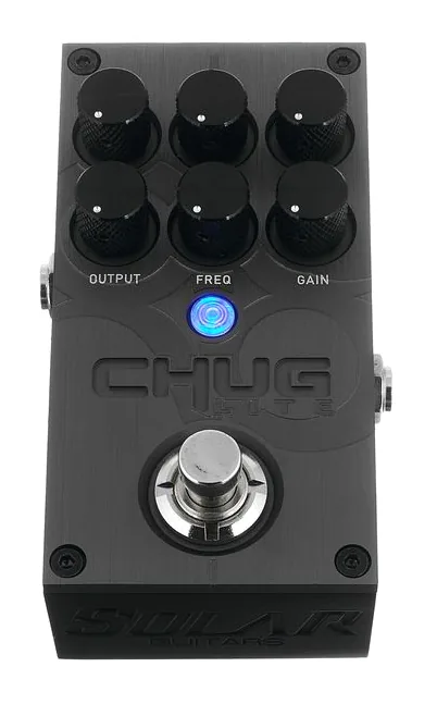 Solar Guitars Chug Lite Distortion, connettori sul retro dell'unita