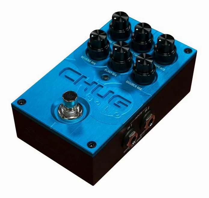 Solar Guitars Chug Solo inquadrato di fronte su sfondo neutro