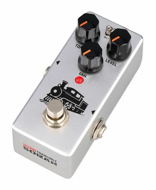 Soran Mini Analog Distortion inquadrato di fronte su sfondo neutro