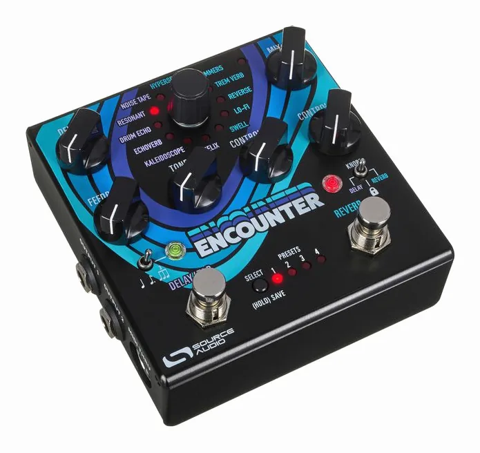 Source Audio Encounter SA 264 Delay+Reverb, footswitch in primo piano