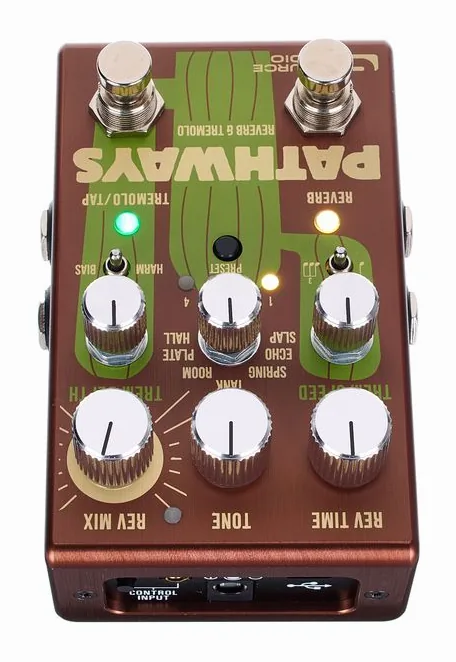 Source Audio Pathways Reverb & Tremolo, ingressi e uscite laterali