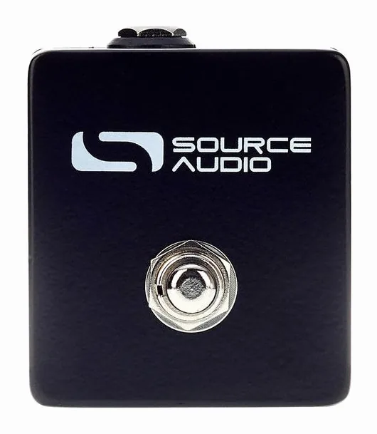 Source Audio Toolbox Tap Tempo Switch, footswitch in primo piano