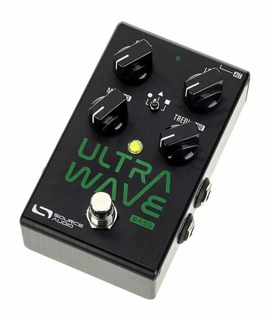 Source Audio Ultrawave Multiband Bass in primo piano frontale